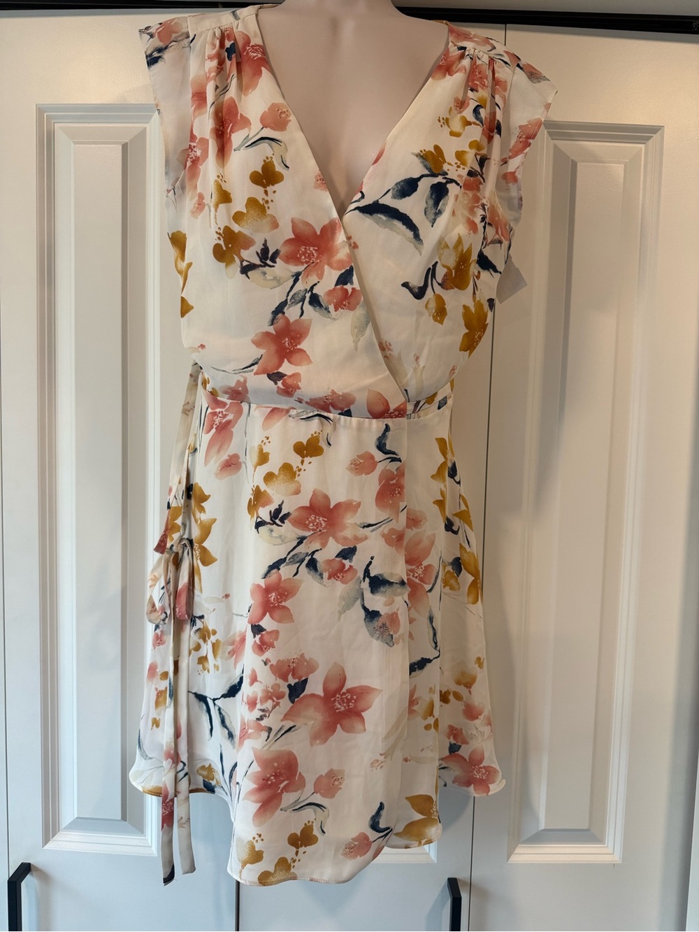 A. Byer floral faux wrap short dress juniors m medium